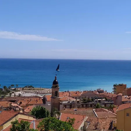 Maison Trucchi アパート マントン